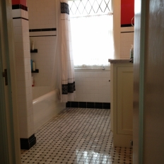 28th ave Tub Surround