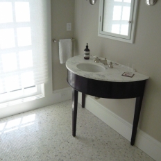 Vallejo Guest Vanity