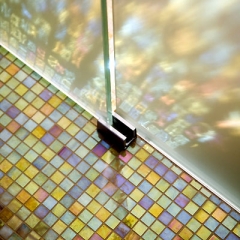 3)GlassEnclosure